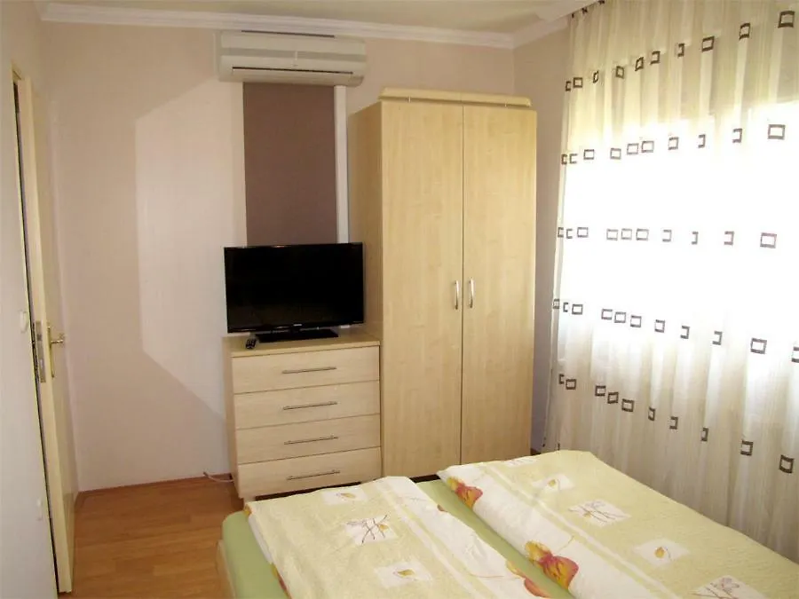 Willa Szegfu Apartman Hajdúszoboszló Dom wakacyjny