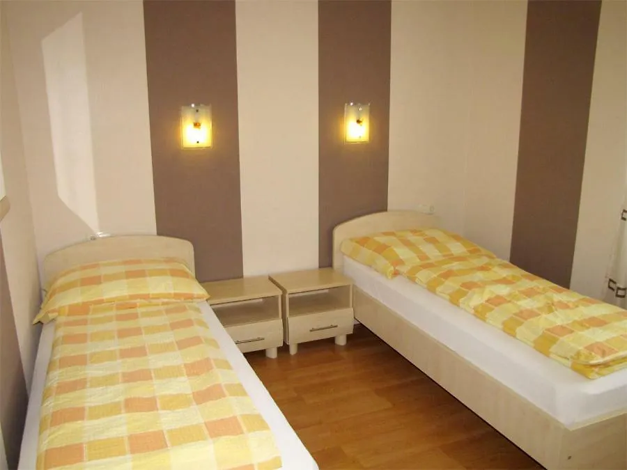 Dom wakacyjny Willa Szegfu Apartman Hajdúszoboszló
